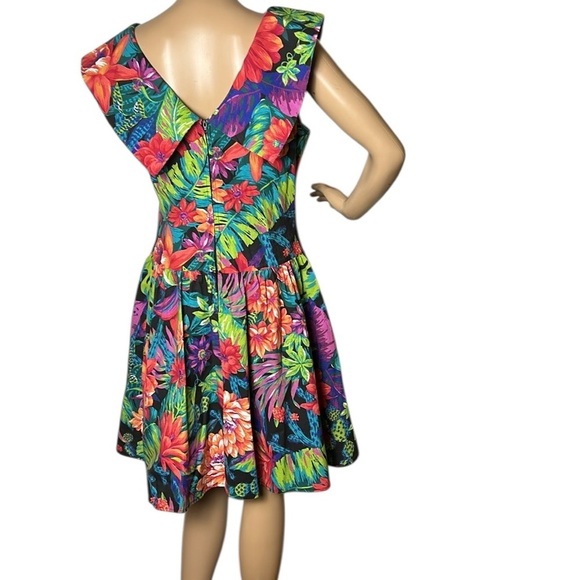 Vintage 80’s swing dress,rockabilly,Hawaii floral,crinoline,PTP 17”,  sz 5. 🇨🇦 - Picture 7 of 16